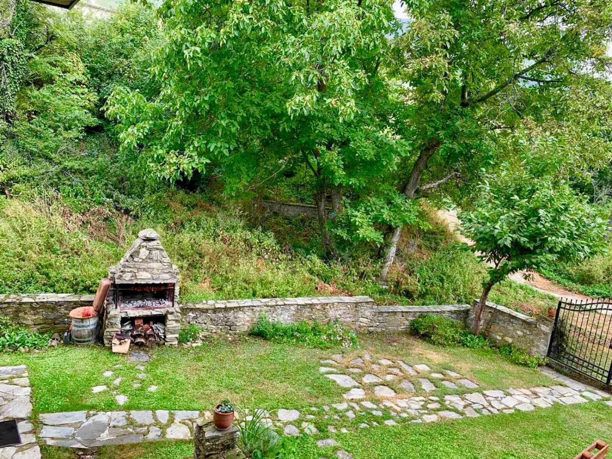 Villa Πέτρινο Παραδοσιακό Σπίτι "Χιονάτη" Nimfaíon Esterno foto