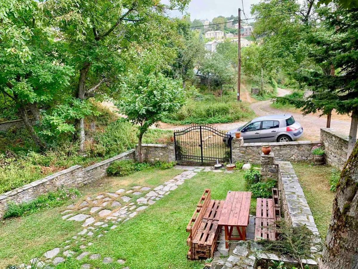 Villa Πέτρινο Παραδοσιακό Σπίτι "Χιονάτη" Nimfaíon Esterno foto